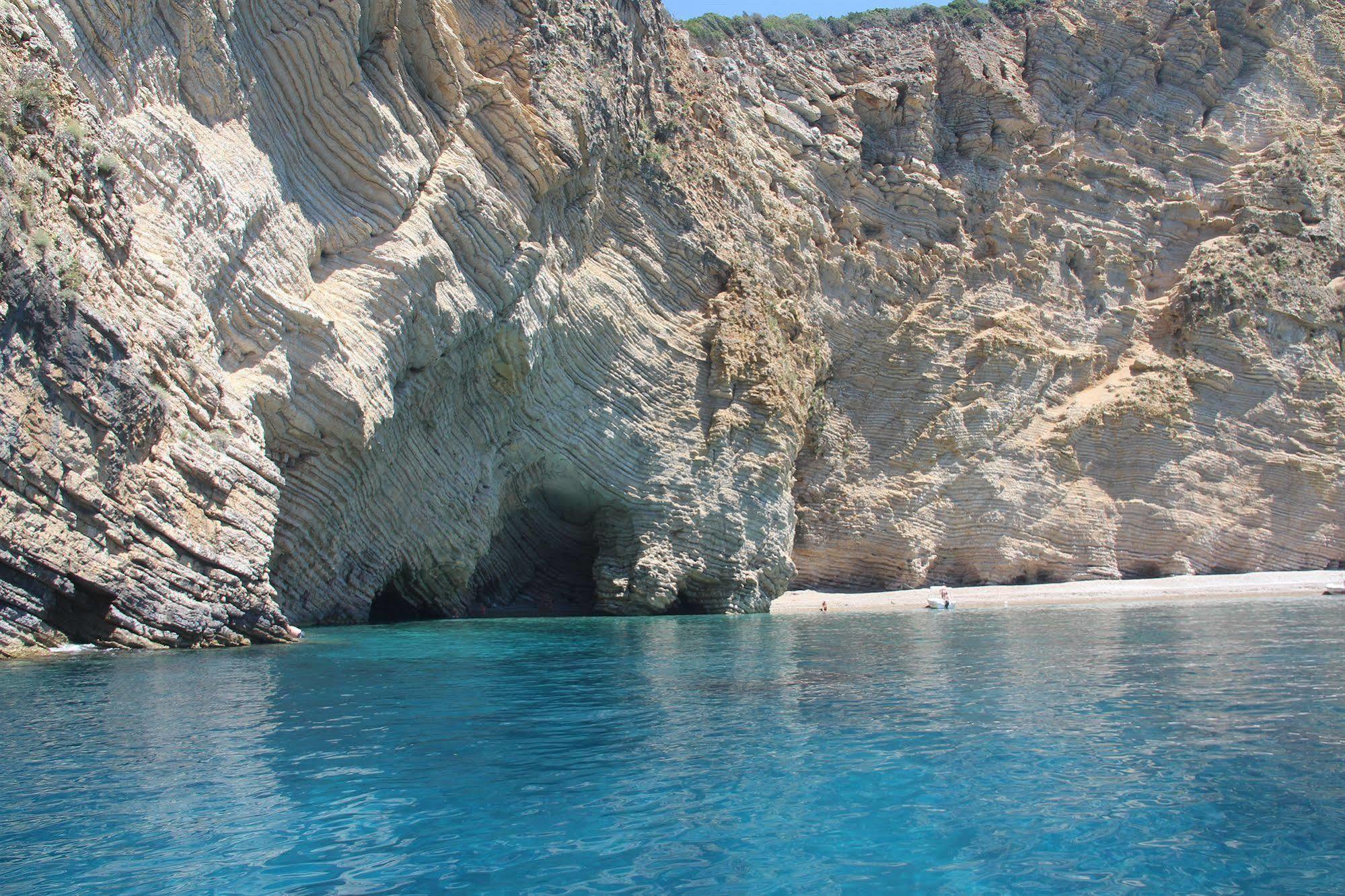 Sebastian's - Agios Gordios Apartment